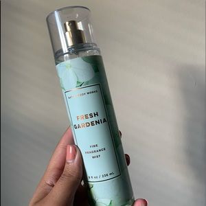 Bath and Body Works - Fresh Gardenia Fine Fragrance Mist -New🌷